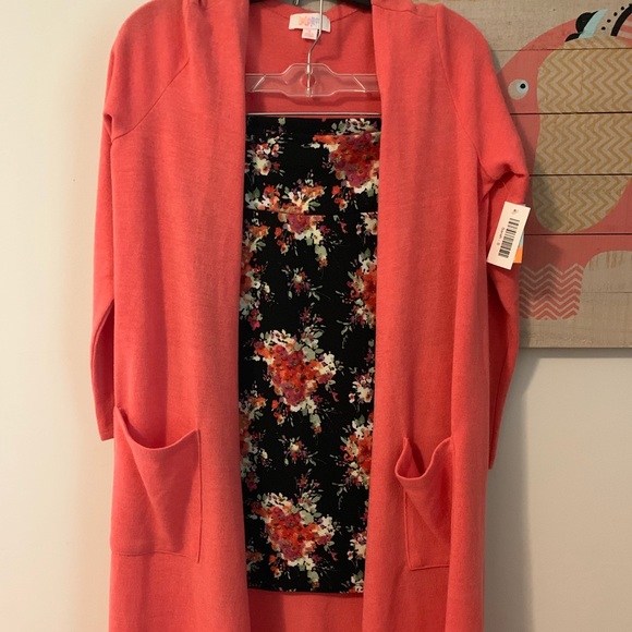 BEAUTIFUL pencil skirt & matching cardigan LuLaRoe - Picture 2 of 8